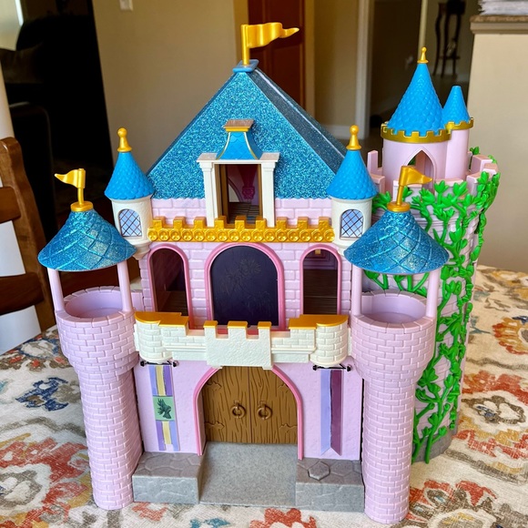 Disney Other - Disney Animators’ Collection Deluxe Sleeping Beauty Castle Surprise Playset